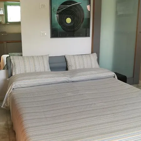 Giusy Oda ve Kahvaltı Marina Di Carrara